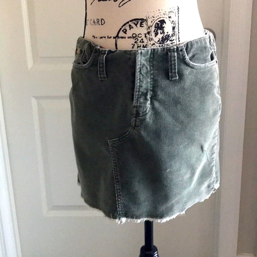 Tommy Jeans skirt.